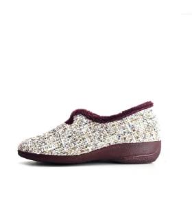 Zapatillas de casa cerradas Cabrera 5647 con cuña y suela granate antideslizante