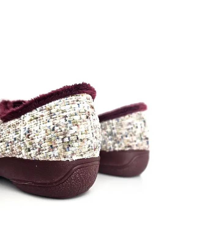 Vista trasera de zapatillas Cabrera para mujer con tejido jaspeado y piso granate