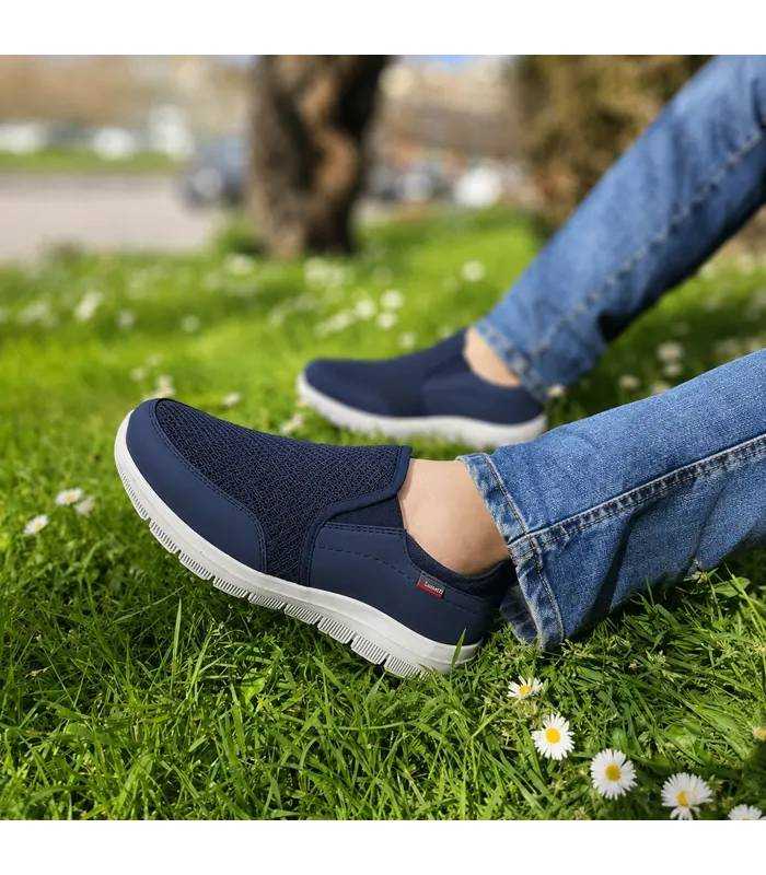 zapatillas deportivas hombre azules verano fabricadas por Luisetti puestas