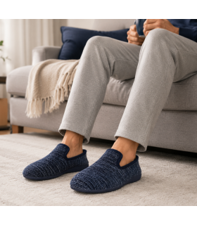 Zapatillas casa hombre  azules para invierno de Gema Garcia de rebajas puestas