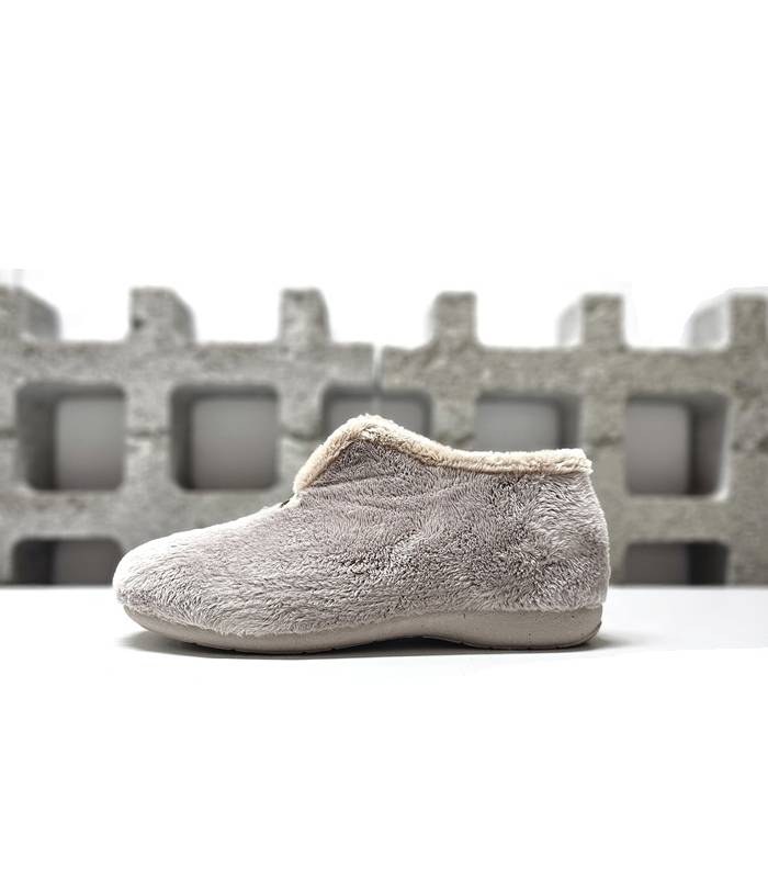 Perfil de zapatilla mujer Cabrera de caña baja con exterior de pelo y piso flexible