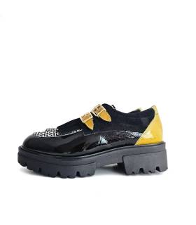 Perfil lateral de zapato Nival charol negro con plataforma track