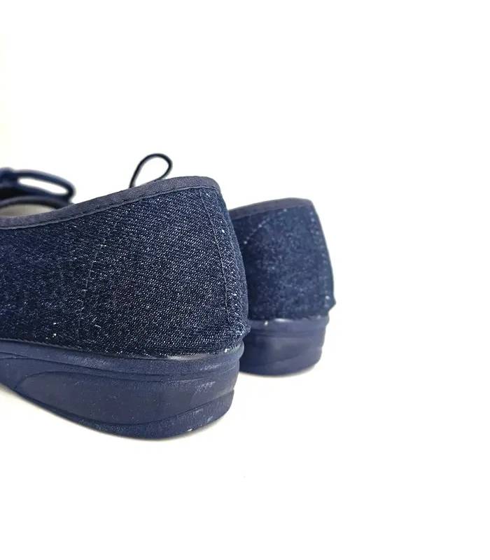 Vista trasera de zapatillas Alcalde mujer en lona azul con talón cerrado y cuña integrada
