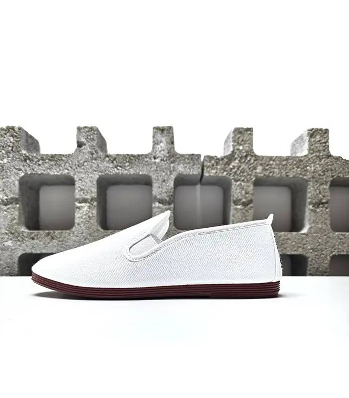 perfil lateral zapatillas gimnasia colegio blancas Javer
