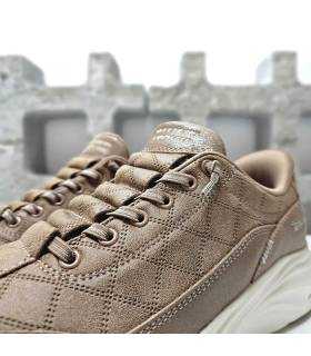 Detalle tejido Cozy Fit zapatillas Skechers Slip-ins mujer marrón claro