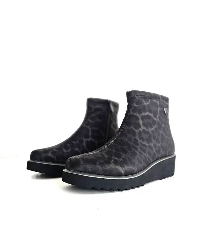 Botines Treintas mujer cuña animal print gris negro