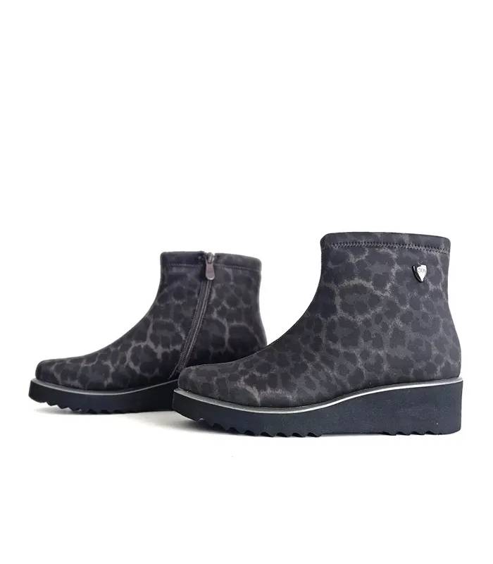 Botines Treintas waterproof mujer cómodos animal print oscuro