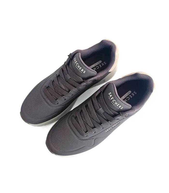 Vista superior zapatillas Skechers hombre marrón con cordones