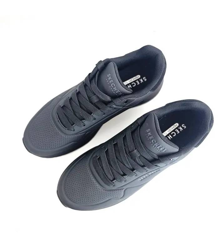 Vista superior zapatillas Skechers hombre negras con cordones
