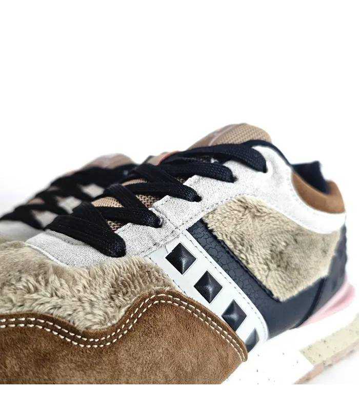 Detalle zapatillas Xti mujer marrón con pelo sintético y efecto ante