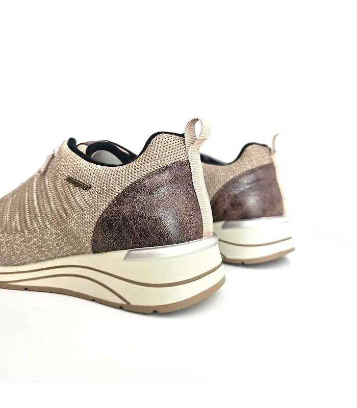 Zapatos Treintas mujer detalle talón color beige