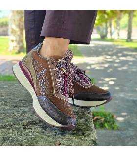Zapatillas casual mujer marrones Anekke Praga puestas