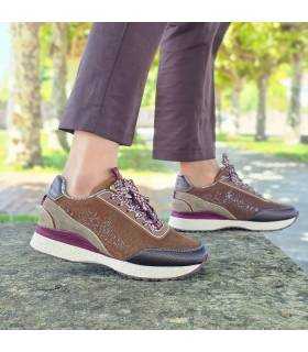 Zapatillas Anekke mujer invierno marrones vista lateral puestas