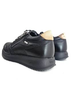 Zapatillas Kangaroos mujer negras vista trasera