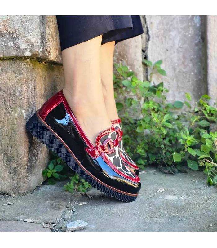 Zapatos Nival mujer Noelia charol negro burdeos animal print puestos