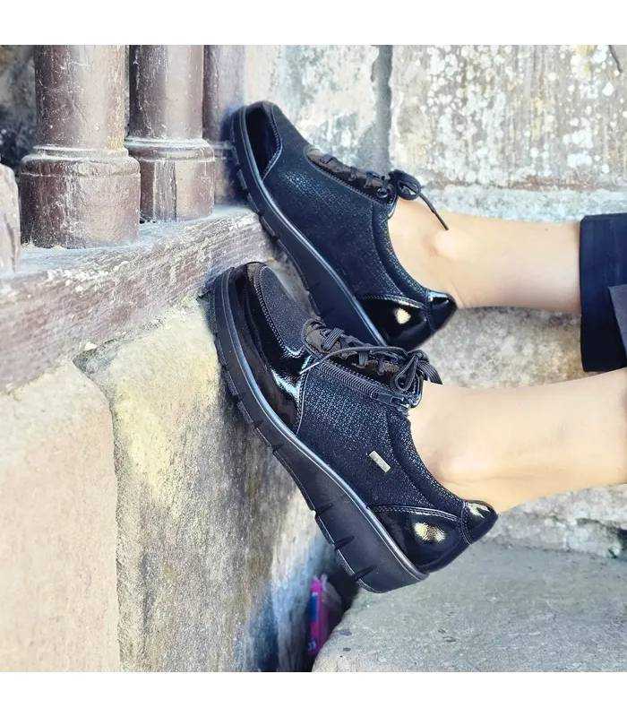 Zapatos impermeables mujer G Comfort negros con cuña puestos