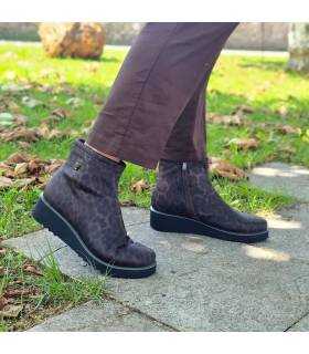 Botines Treintas mujer waterproof animal print con cuña puestos