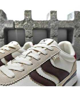 Detalle cordones zapatillas XTI hombre color beige