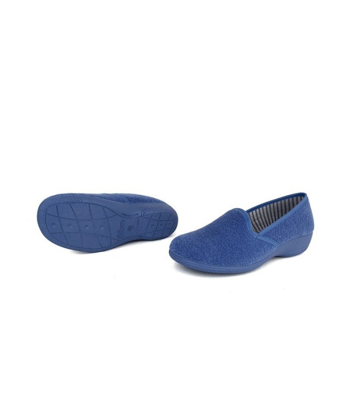 zapatillas de casa de mujer en tela de rizo azul claro con cuña fabricada por Cabrera