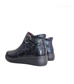 Botines Treintas mujer negros vista trasera