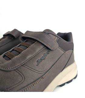 Detalle zapatillas Jhayber hombre velcro Charca marrón