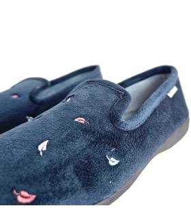 Detalle bordado zapatillas Garrido Muro azul