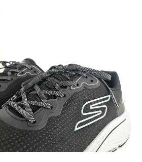 Detalle zapatillas Skechers waterproof mujer negras