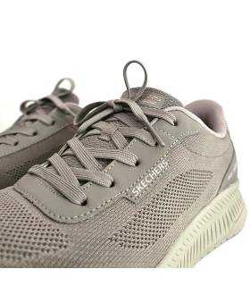 Detalle Skechers waterproof mujer beige cordones