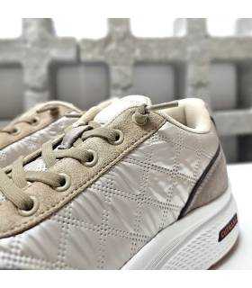 Detalle acolchado zapatillas Doctor Cutillas beige