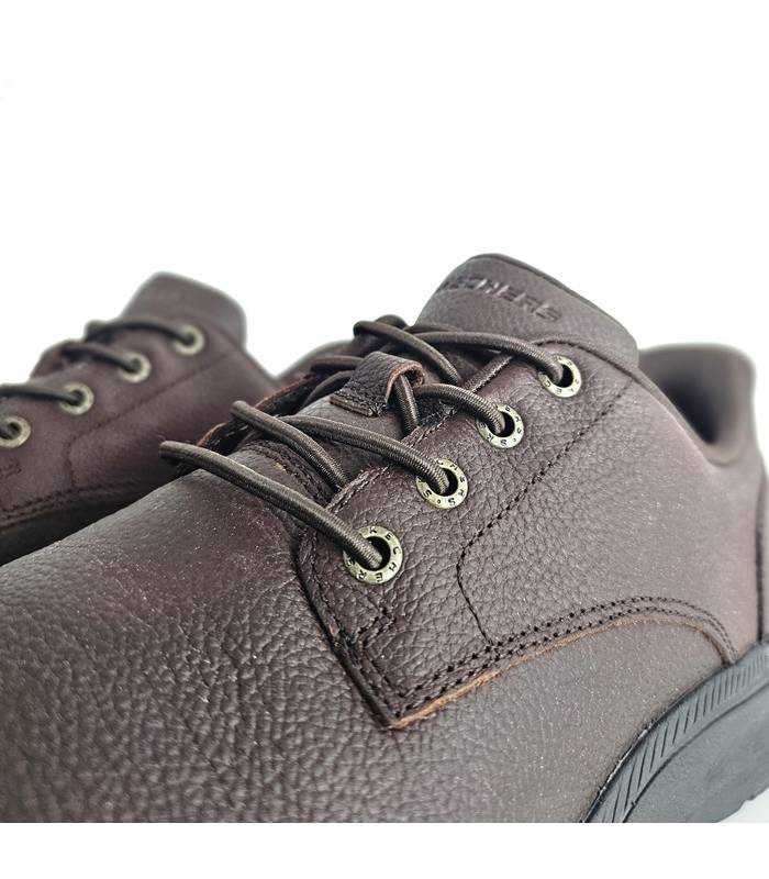 Detalle piel marrón Skechers Slip-ins hombre