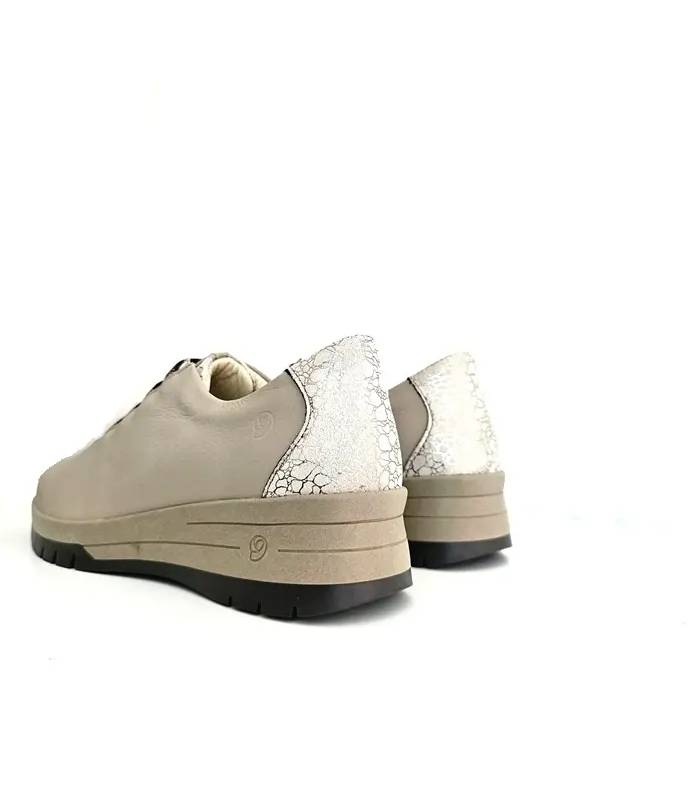 Vista trasera zapatos mujer piel beige Suave