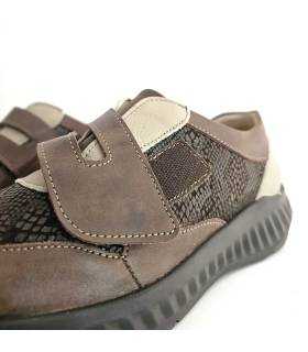 Detalle ajuste velcro zapatos mujer piel Suave