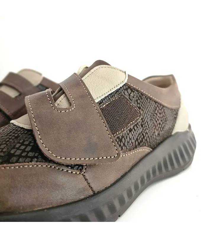 Detalle ajuste velcro zapatos mujer piel Suave