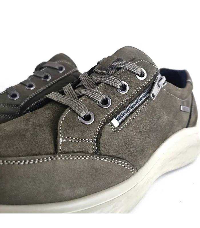 Detalle zapatos mujer horma ancha G Comfort verde oliva