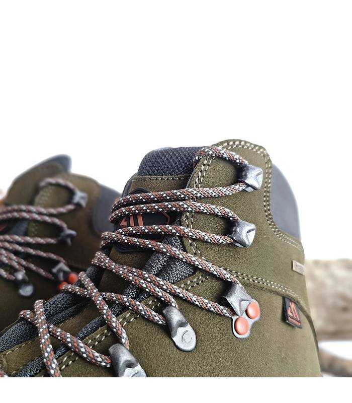 Detalle cordones botas Chiruca Xacobeo verdes