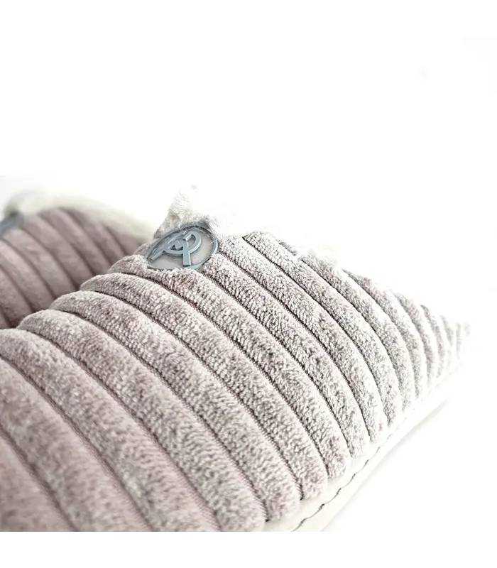 Detalle tejido pana gruesa zapatillas mujer rosa Gema García