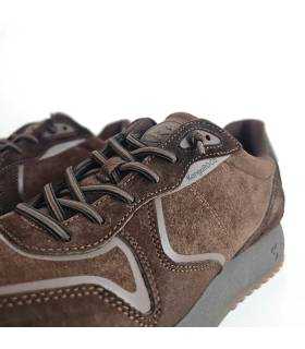 Detalle cordones elásticos Kangaroos hombre marrón
