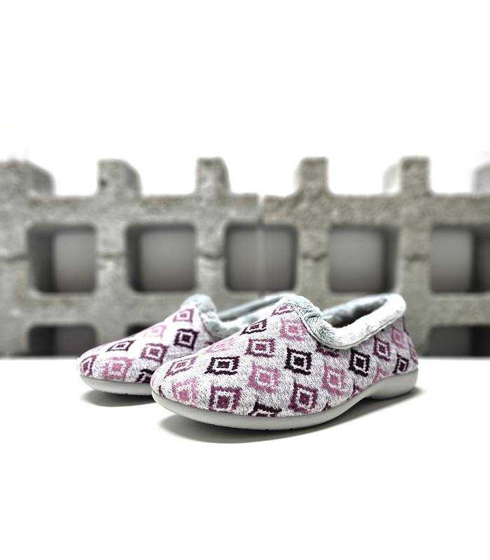 Zapatillas Pelusín mujer cerradas rosa dibujo geométrico
