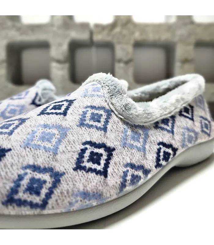 Detalle tejido punto zapatillas Pelusín mujer azul
