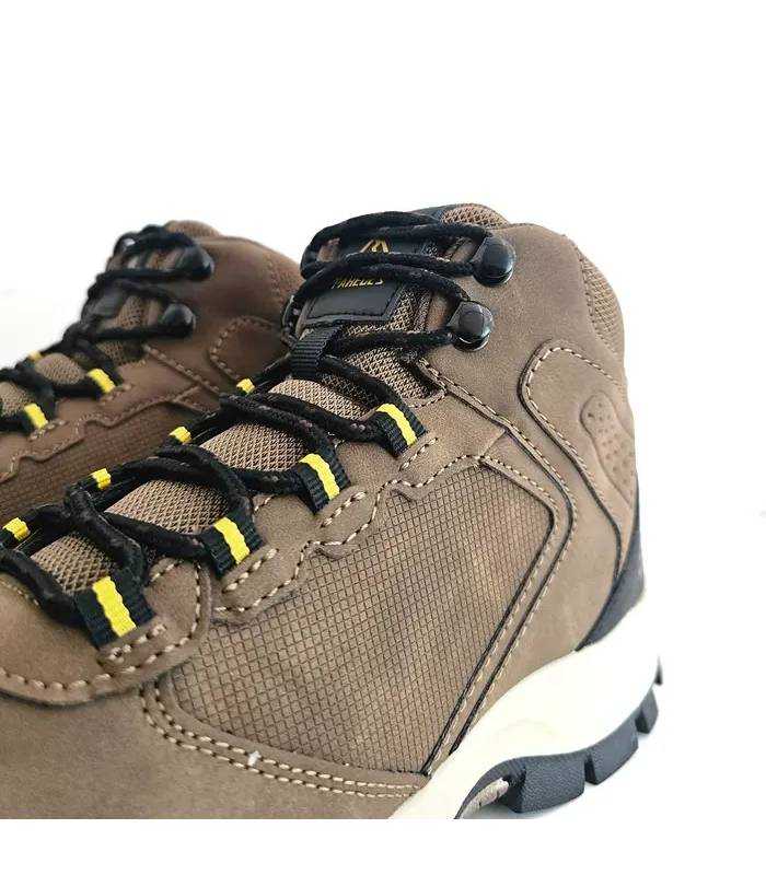 Detalle cordones botas Paredes Errezil marrón