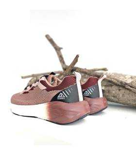 Vista trasera zapatillas impermeables mujer Paredes Aroba