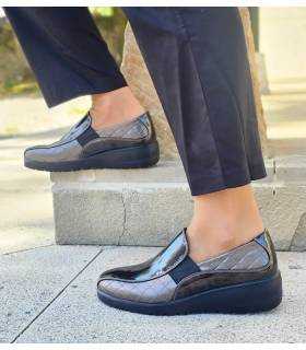 Mocasines mujer horma ancha Doctor Cutillas metalizados puestos