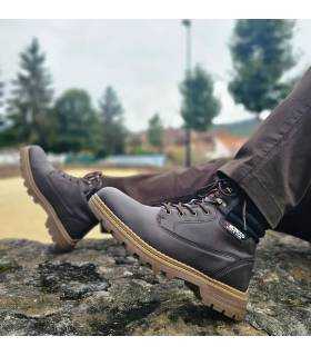 Botas hombre invierno marrones Nicoboco puestas