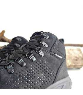 Detalle cordones botas Nicoboco Goofy Mid negras