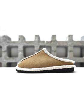 Zapatilla mujer camel invierno Pelusin perfil lateral