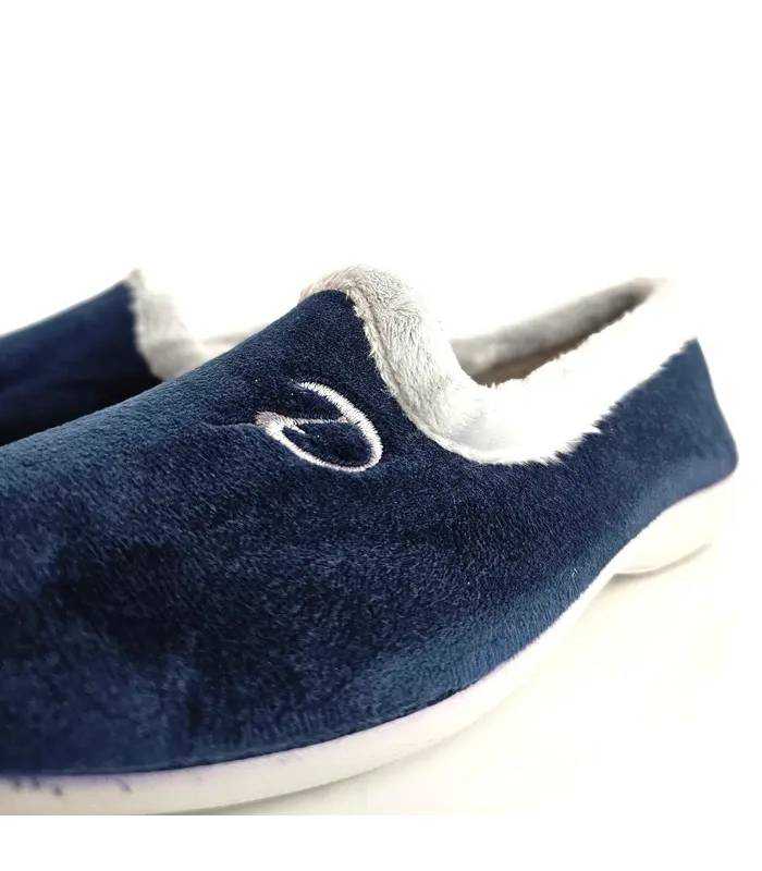 Detalle zapatillas mujer marino cerradas Pelusin