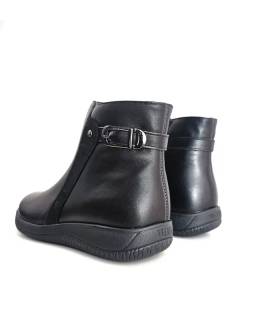 Botines Treintas piel negra mujer vista trasera