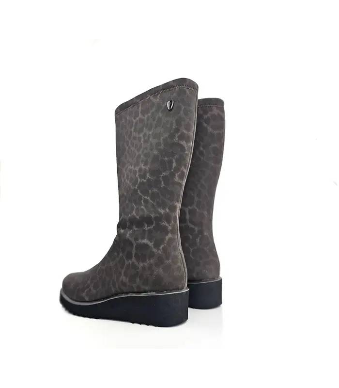 Botas Treintas mujer animal print con cuña trasera