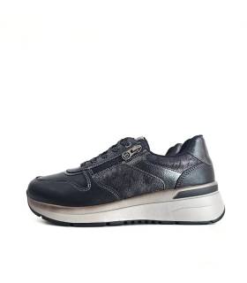 Perfil zapatos Treintas mujer piel negra con cuña