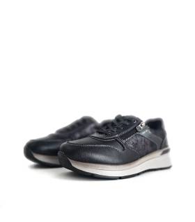 Vista frontal zapatos deportivos Treintas mujer negros